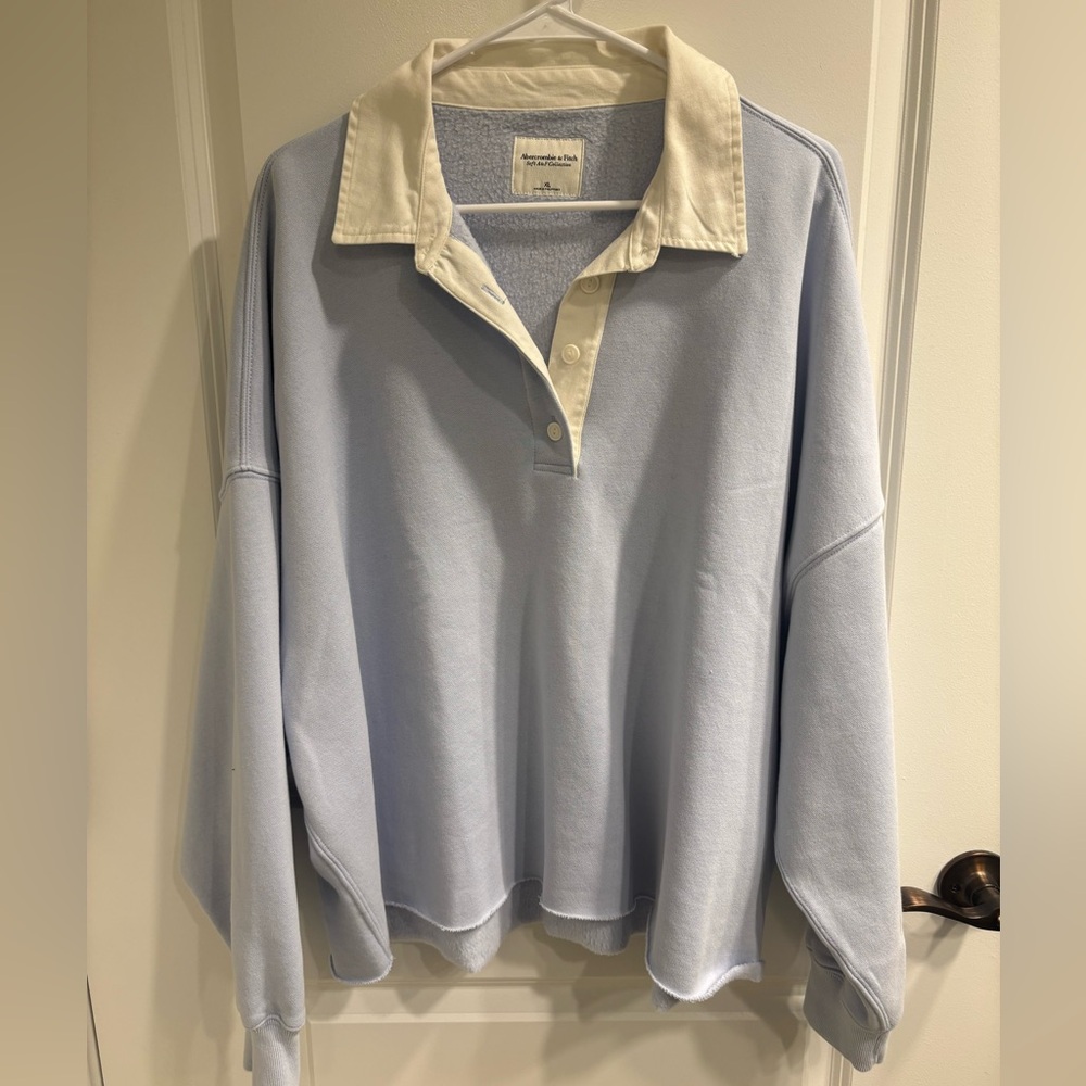 Abercrombie & Fitch Blue and White Button-Up Shirt